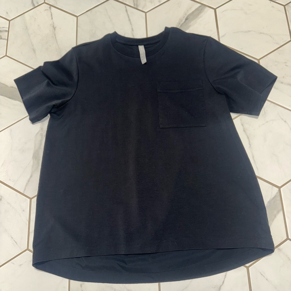 Women’s Athleta Black Gallery Tee‎ Medium - Picture 3 of 11